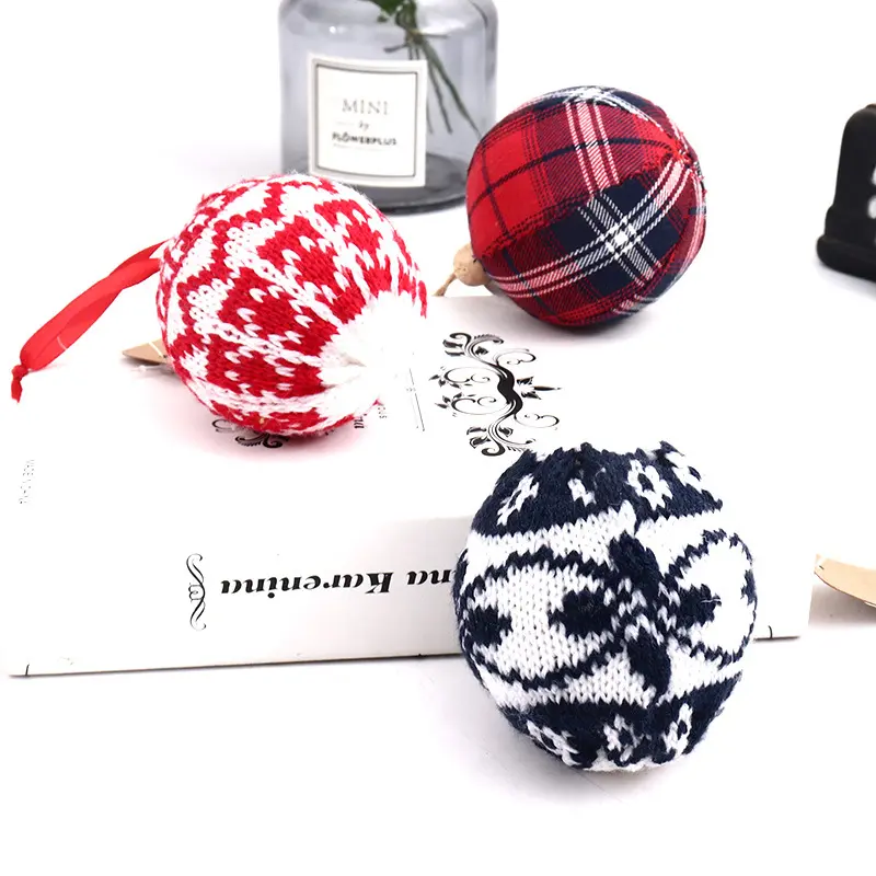 Wholesale Cozy Knitted Christmas Baubles: Assorted Festive Patterns- Hanging Ornaments for Christmas Trees Manufacturer, Factory