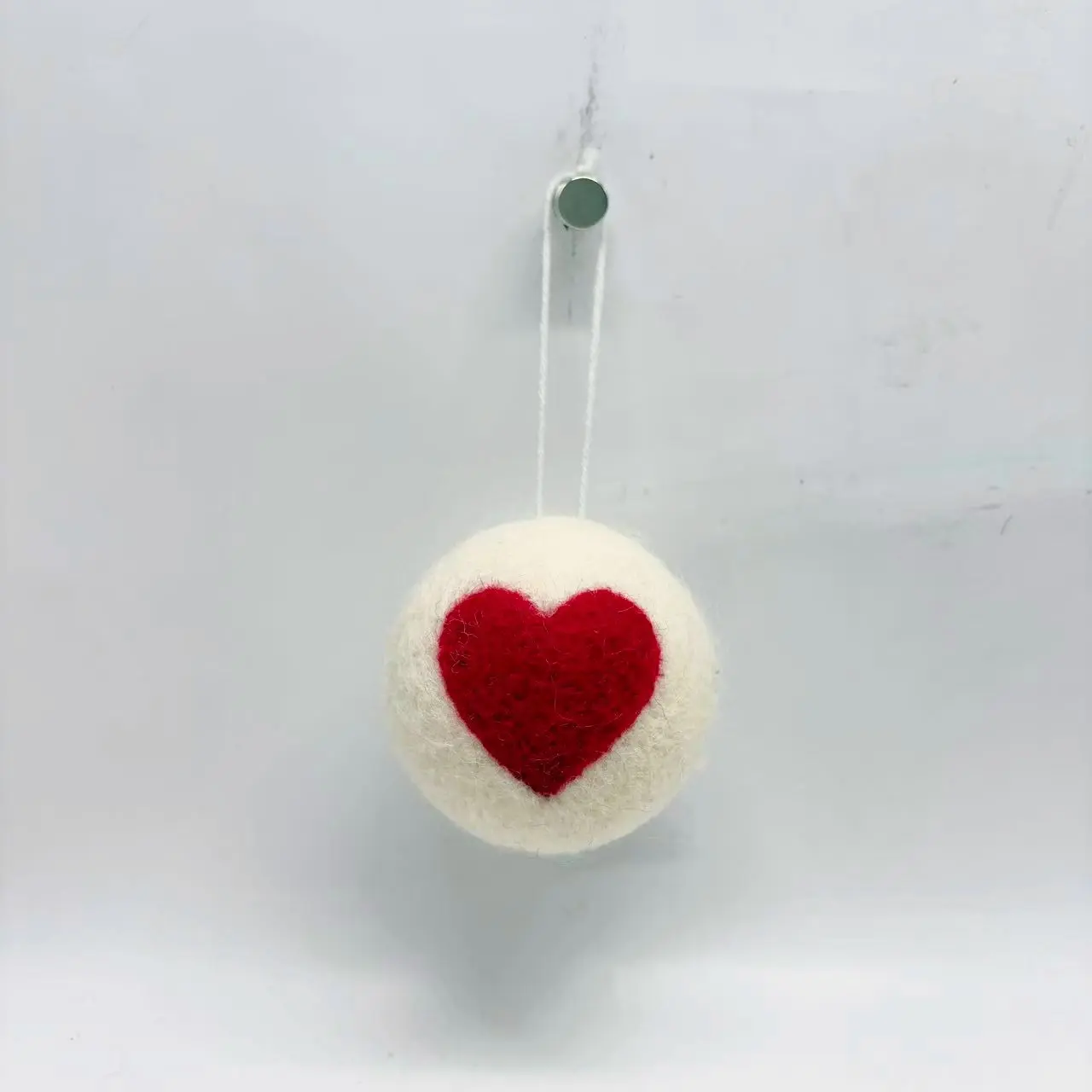 Wholesale Christmas Woollen Ball Ornaments: Heart & Striped Plush Hanging Decor Set Supplier, Suppliers