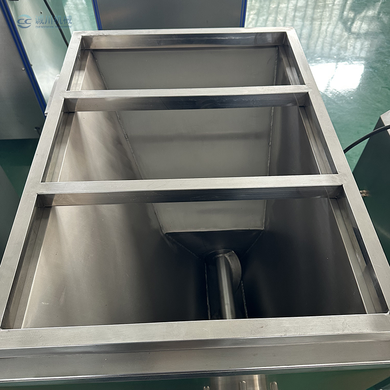 Moedor de Carne Industrial Totalmente Automático Garante Saída Uniforme e Sem Resíduos de Carne