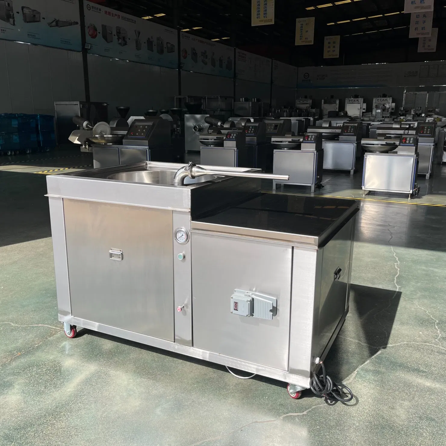 Máquina de Encher Salsichas de Grau Comercial para Produção Eficiente de Carne