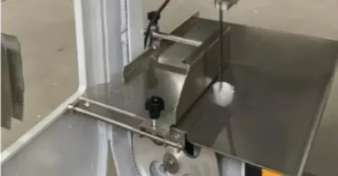 Dobradiças fortes