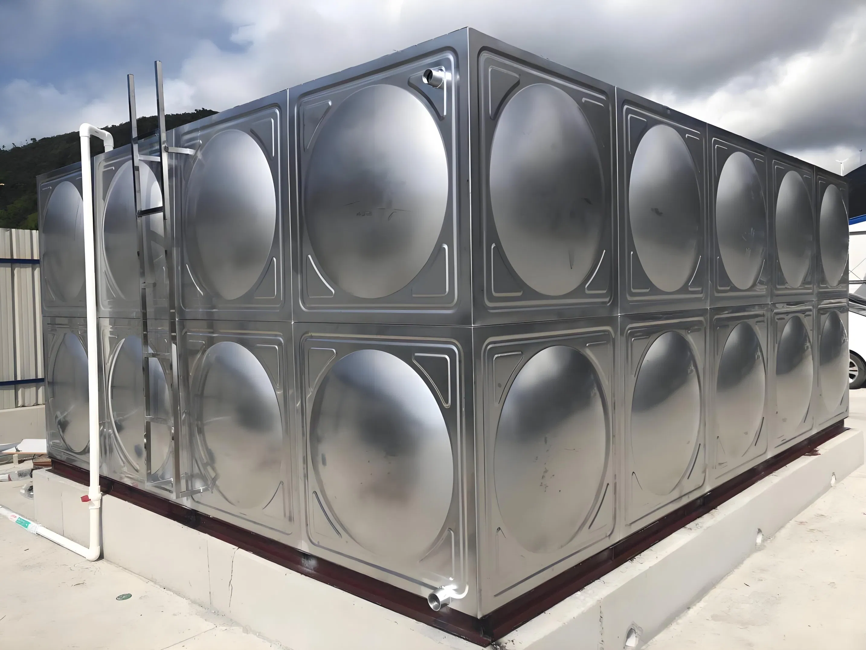 Sistema de Armazenamento de Água de Alta Eficiência Personalizável para Uso Industrial