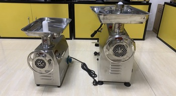 32 Moedor de Carne Industrial Nacional Comercial para Restaurante Moedor de Carne Vertical em Aço Inoxidável Mincador de Carne