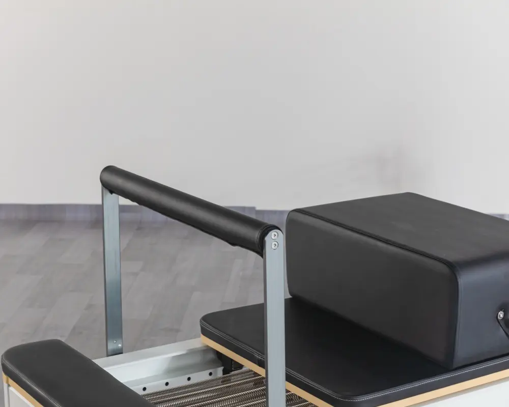 China Professional grade multifunctional Pilates bed suitable for gym Manufacturers, Suppliers