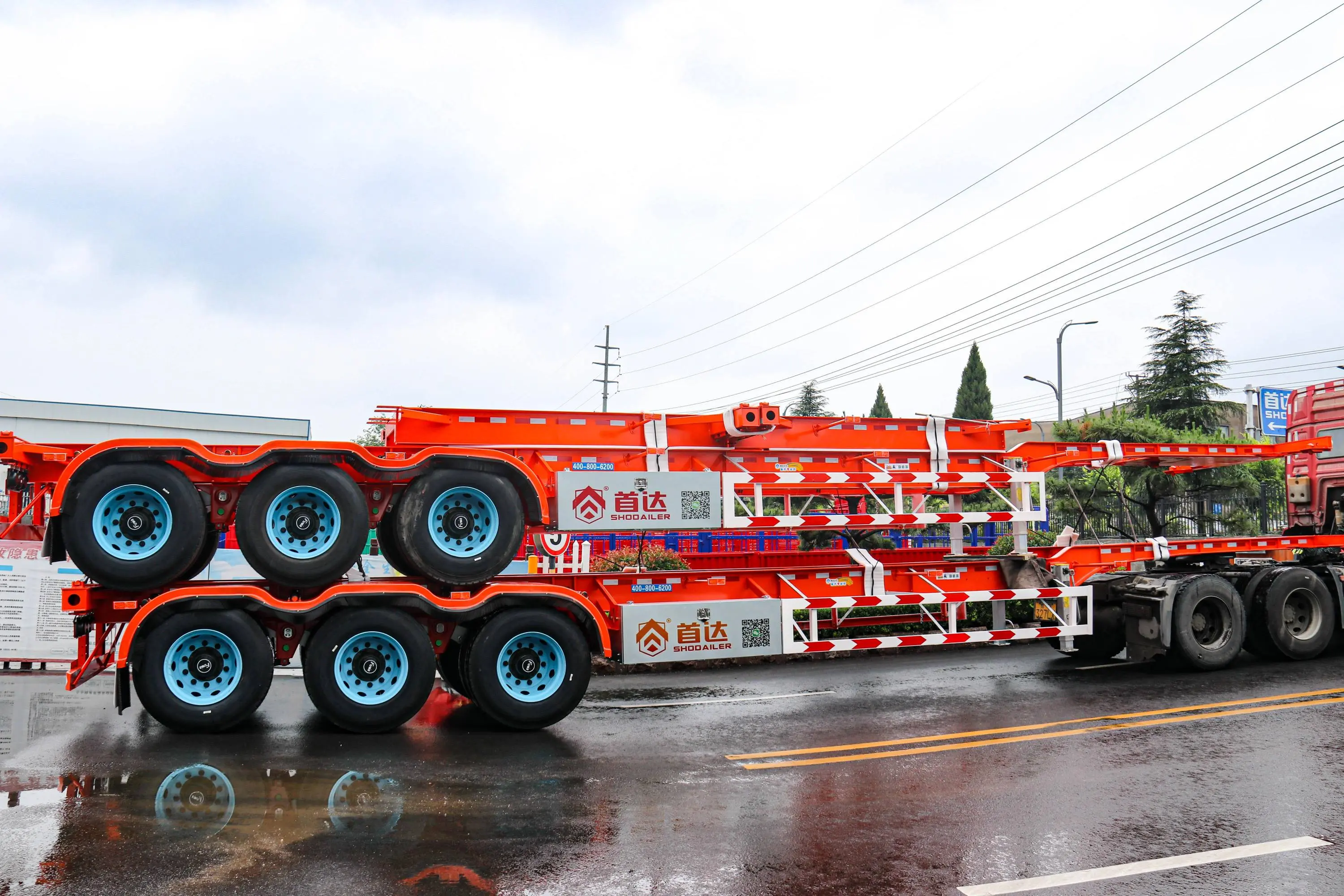 HIGH-STRENGTH SKELETON SEMI-TRAILER