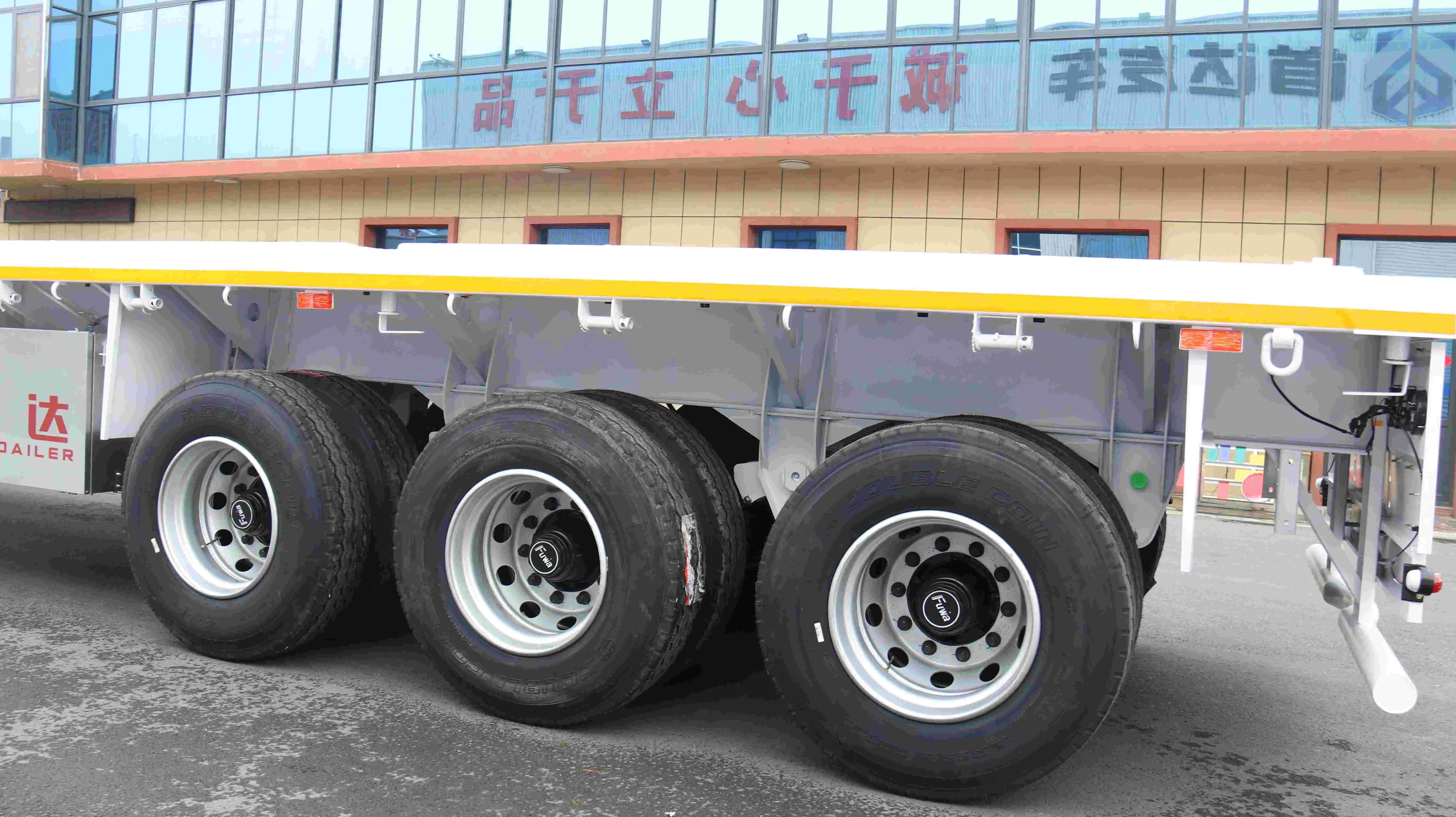 Flatbed semi trailer 3