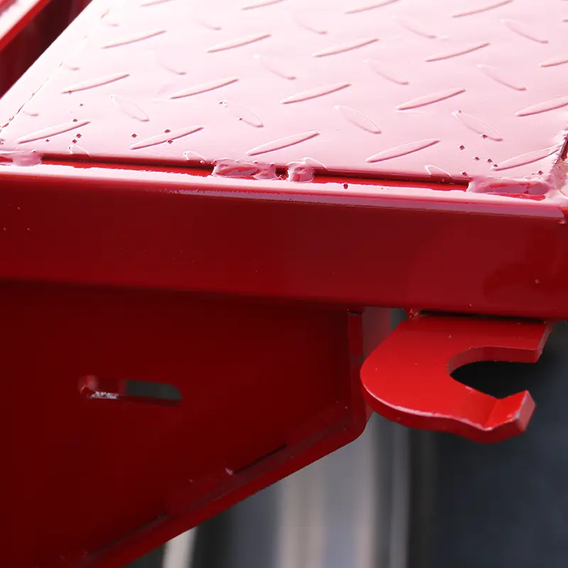 Low bed semi trailer detail 3