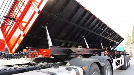 Side Tipping Truck Unloading