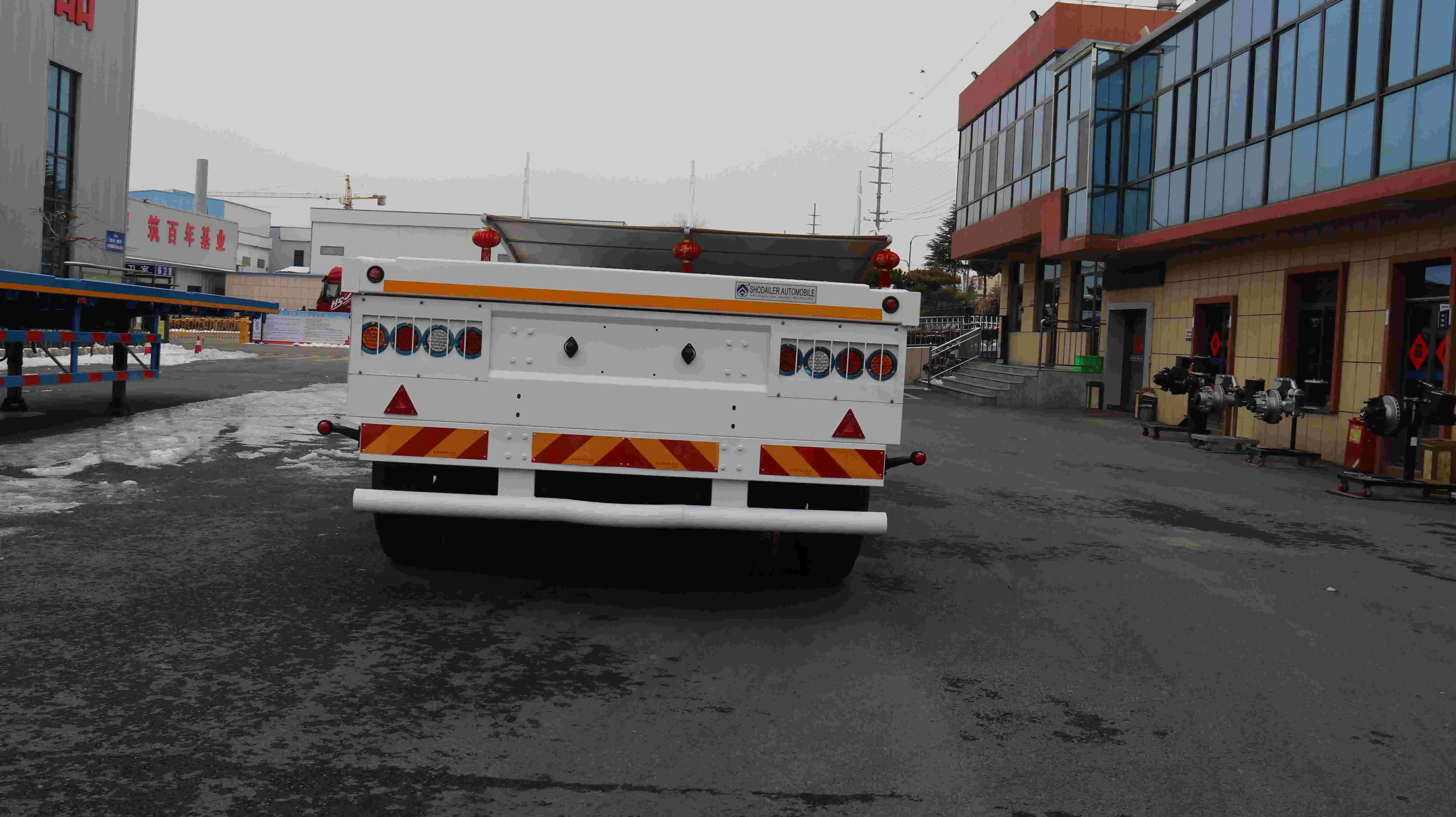 High-Quality Flatbed Semi Trailer on sale in Tanzania-1 Factory, SKD