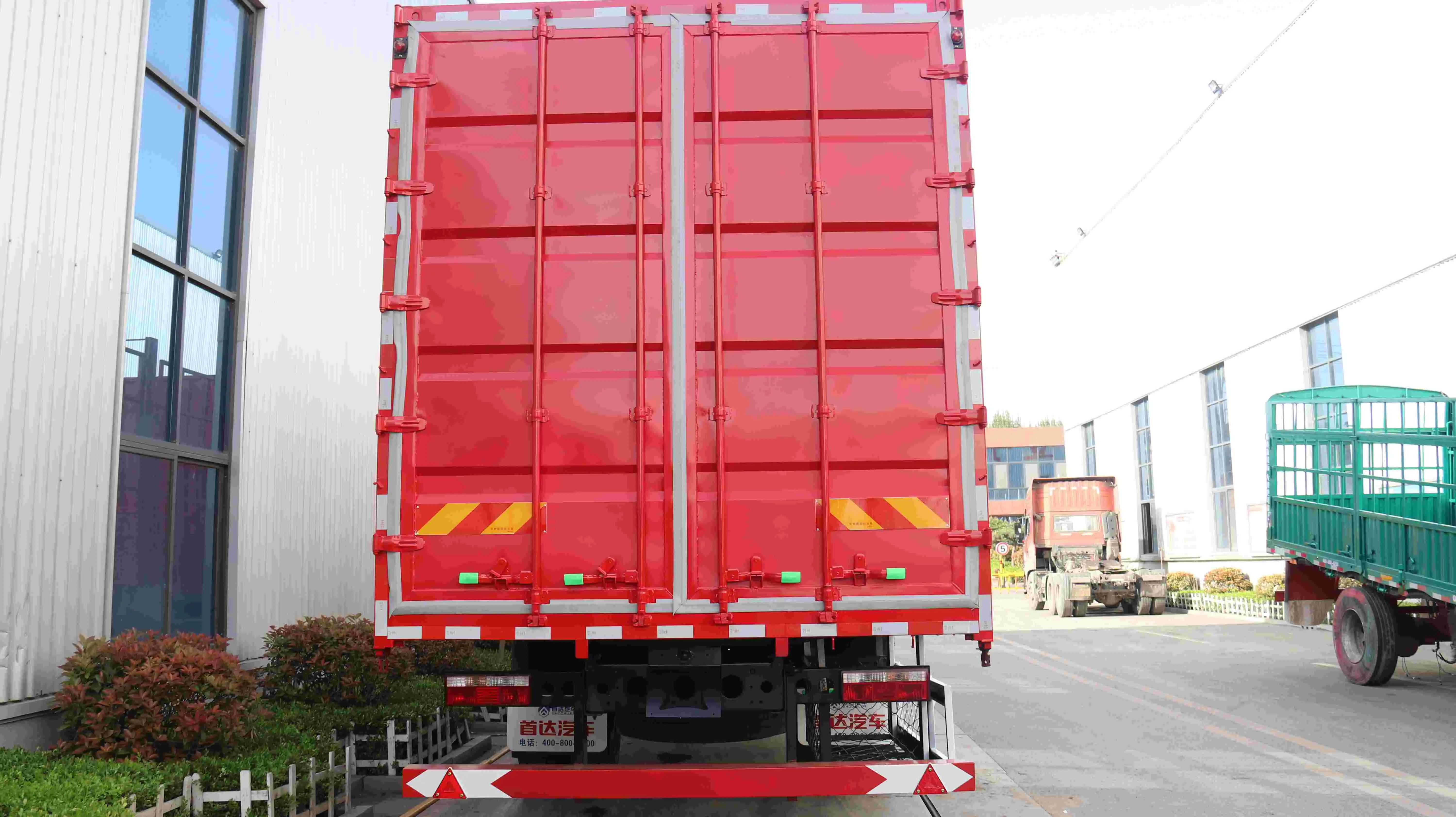 Curtain Side Trailer View 3