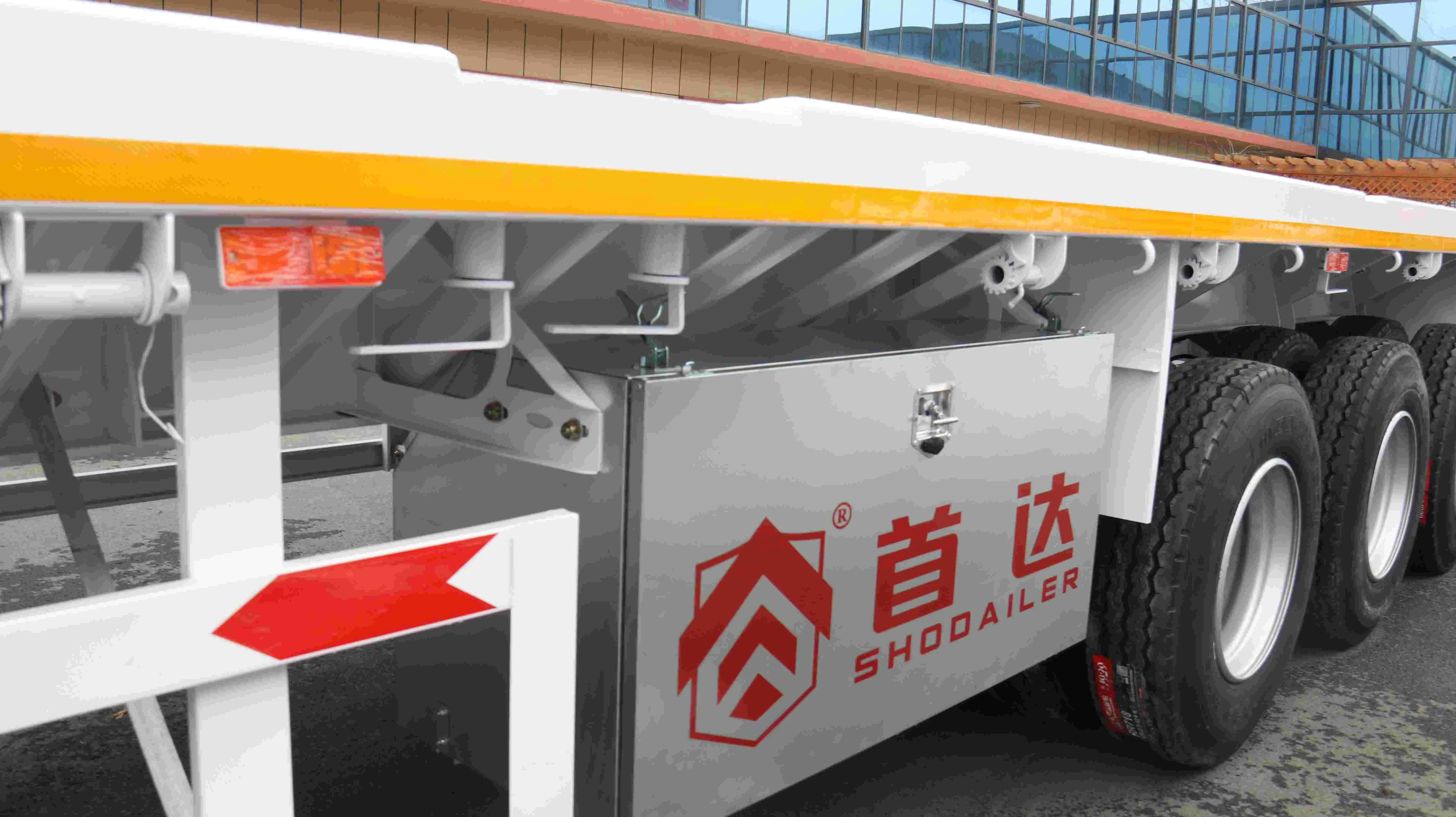 Flatbed semi trailer 2