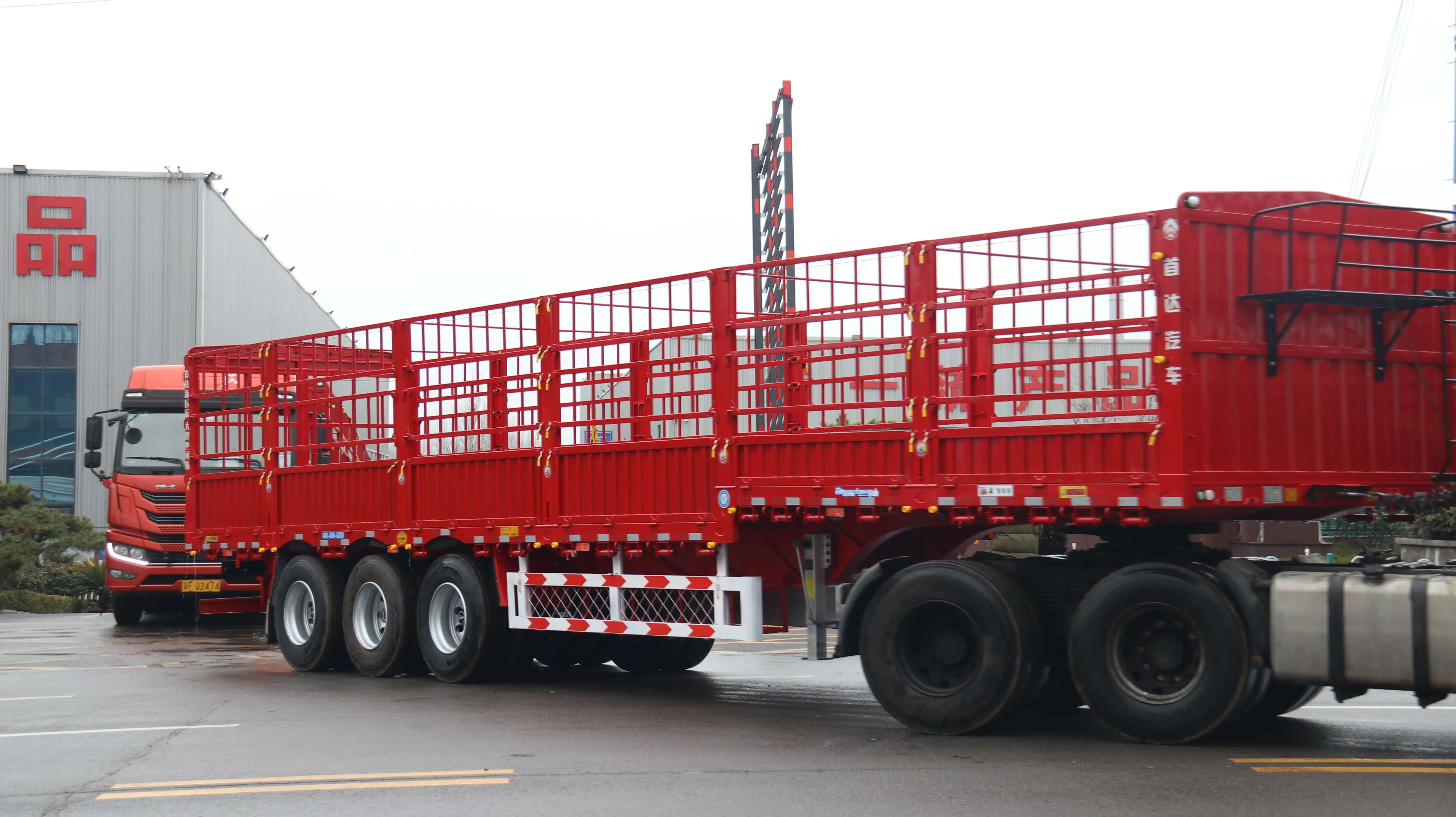 Fence type semi trailer view 3