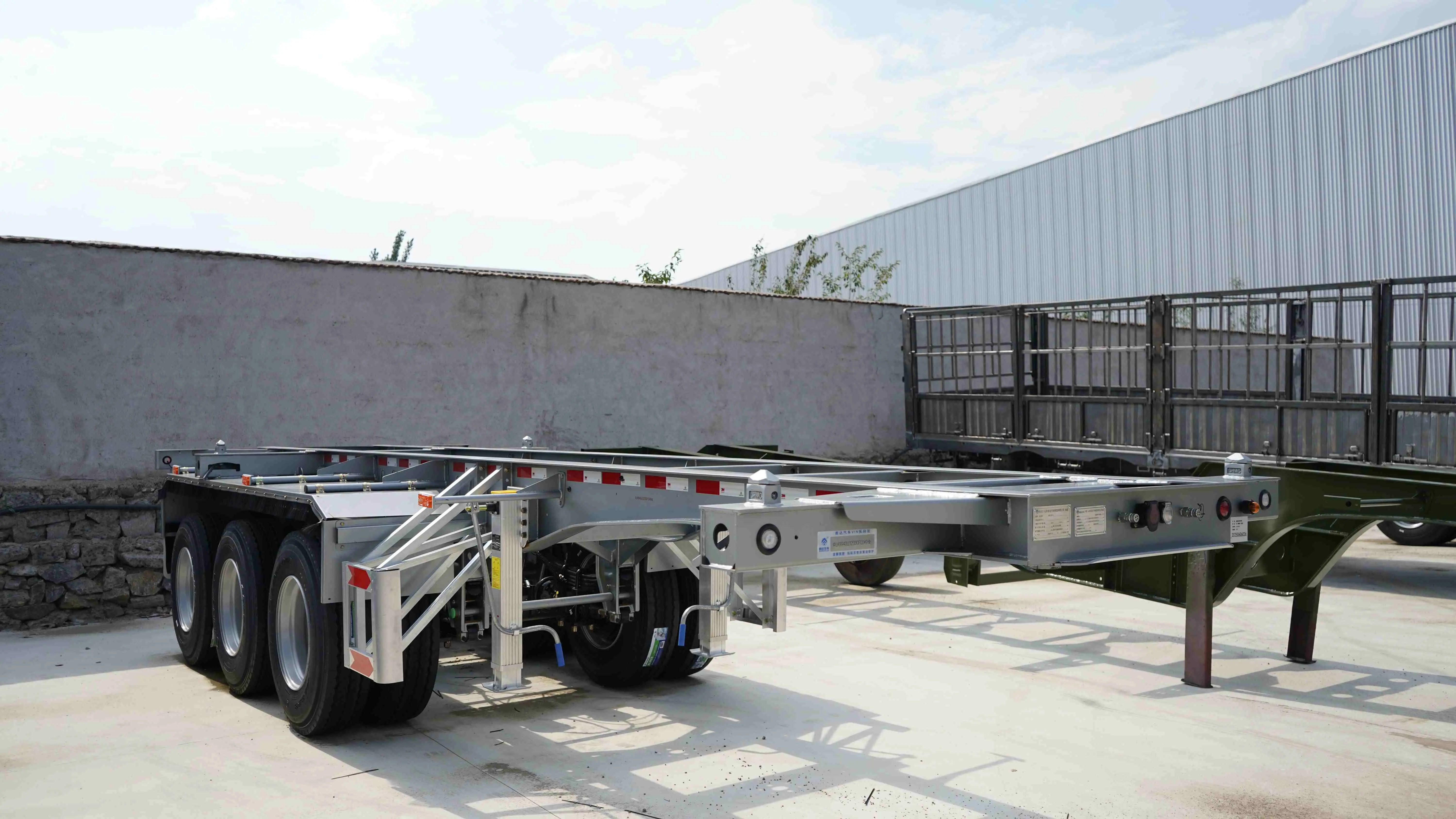 Wear-resistant Steel Skeleton-type Semi-trailer