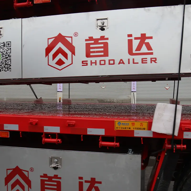 Fence type semi trailer display 2