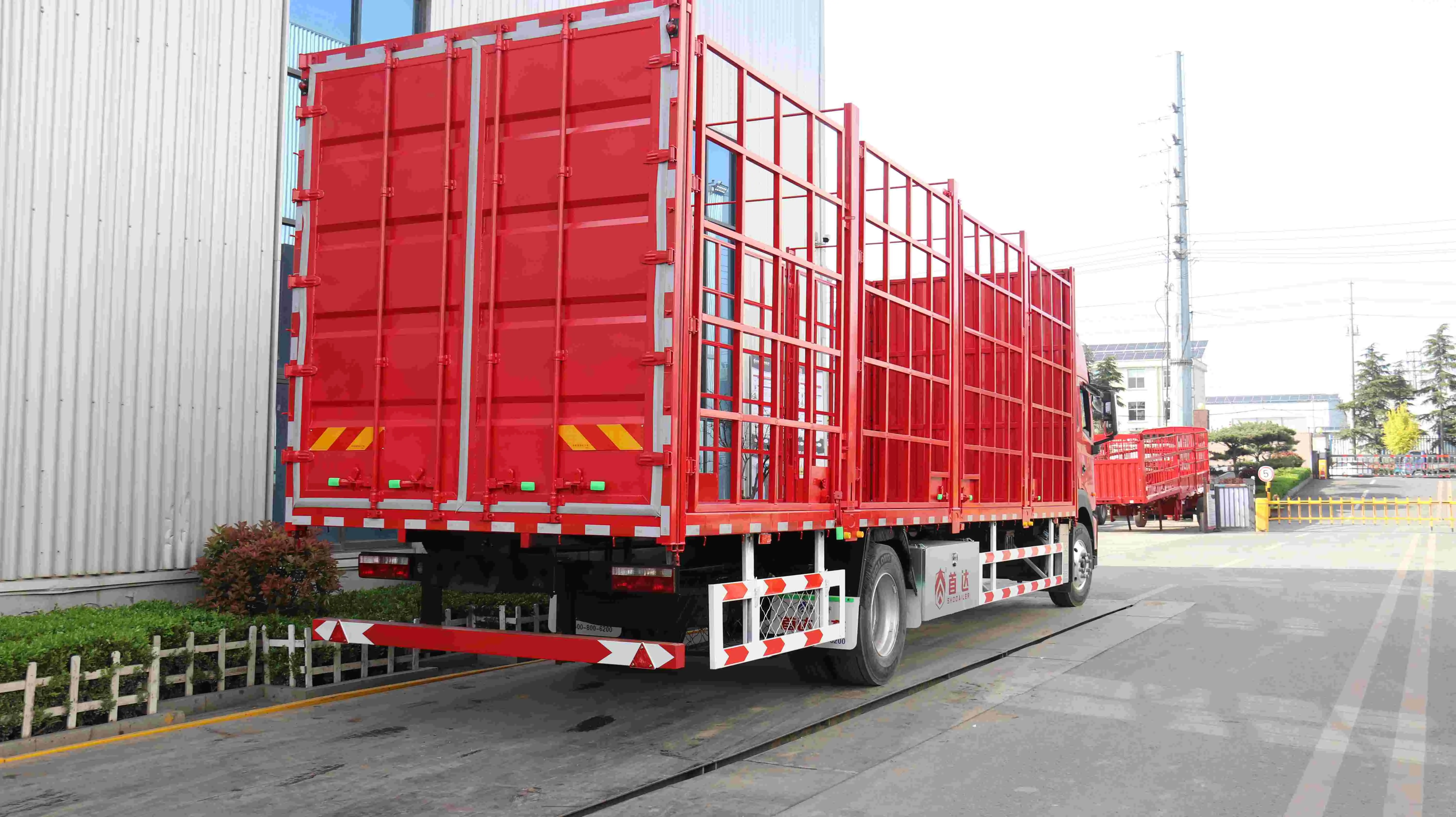 Curtain Side Trailer View 2