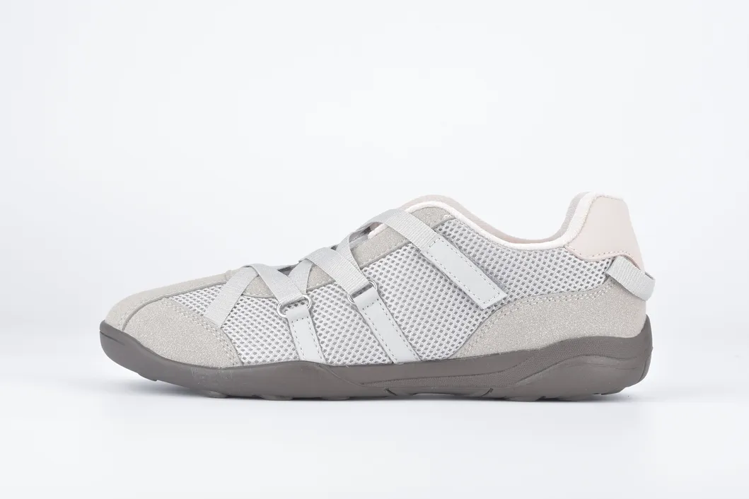 Sneaker View 3