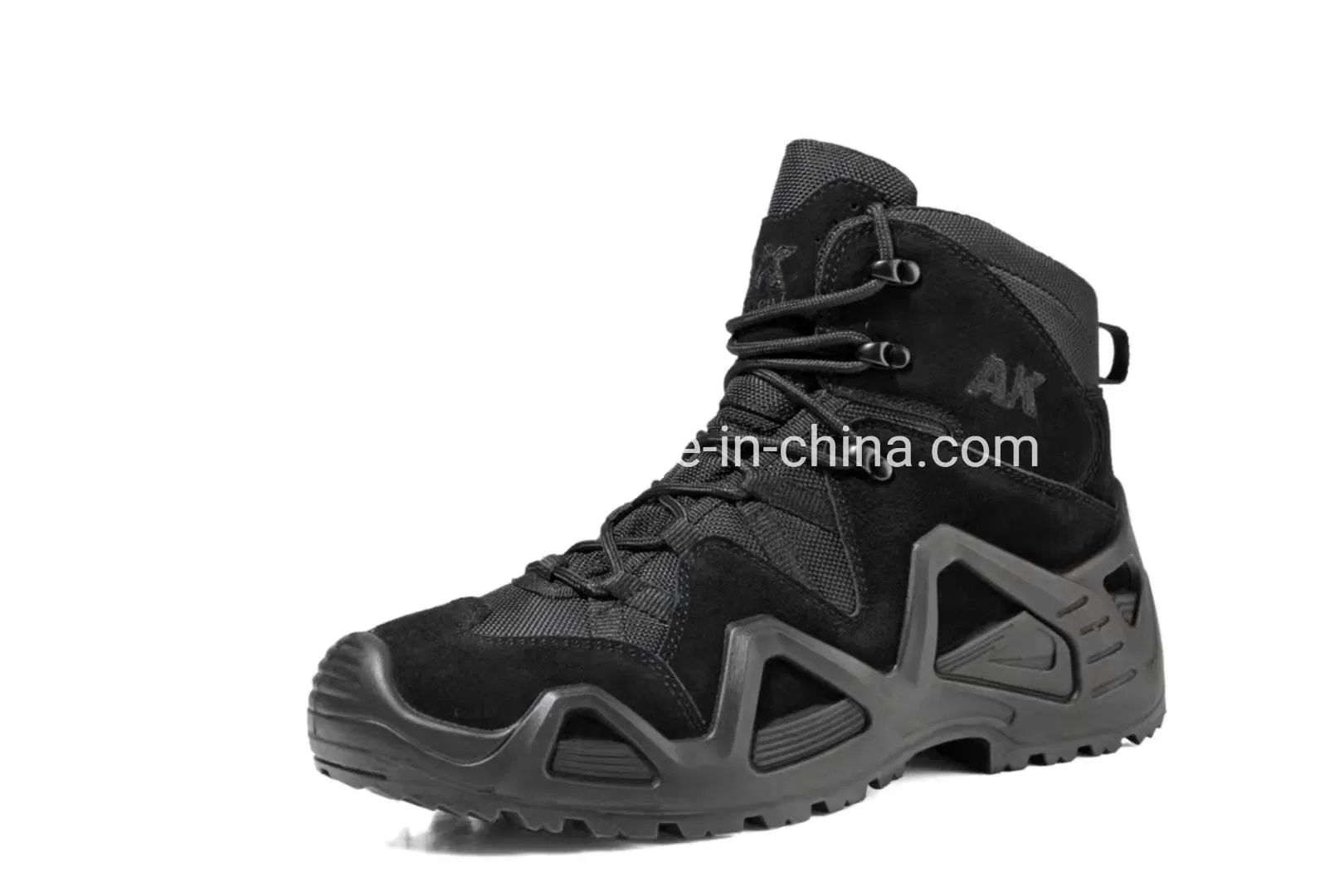 Custom Brand High Quality Outdoor Mountain Climbing Shoes Classic Desert Trekking Footwear Men's Waterproof Hiking Boots Price 3% off