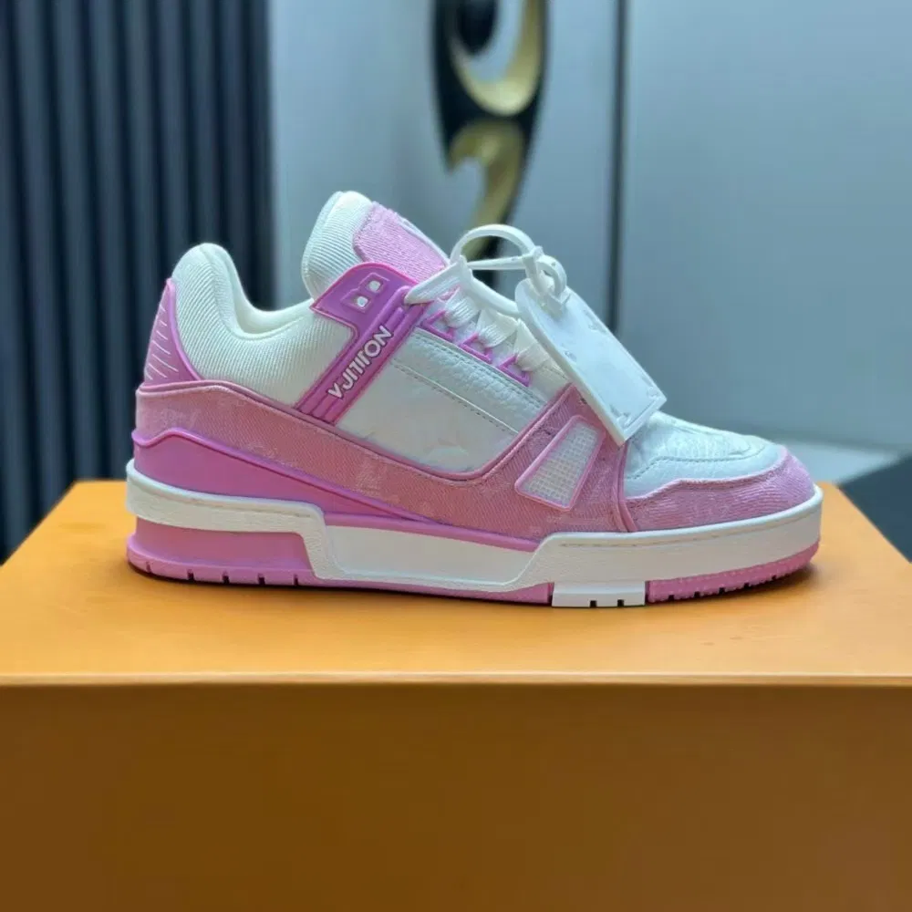 Top-Quality 1: 1 Replicas Sneakers in Stock Yupoo
