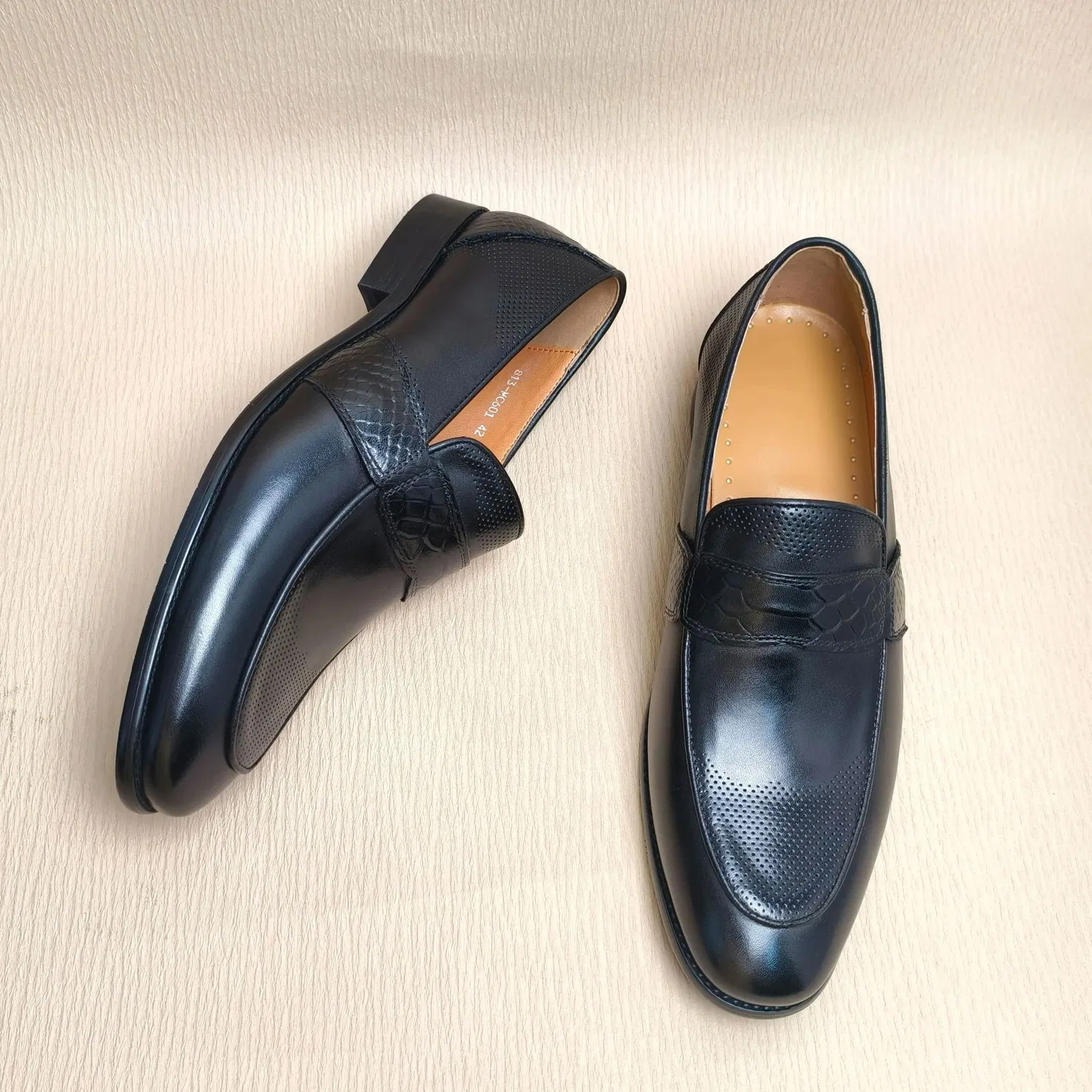 Stylish Handcrafted Leather Loafers for Men - Casual Office Wear