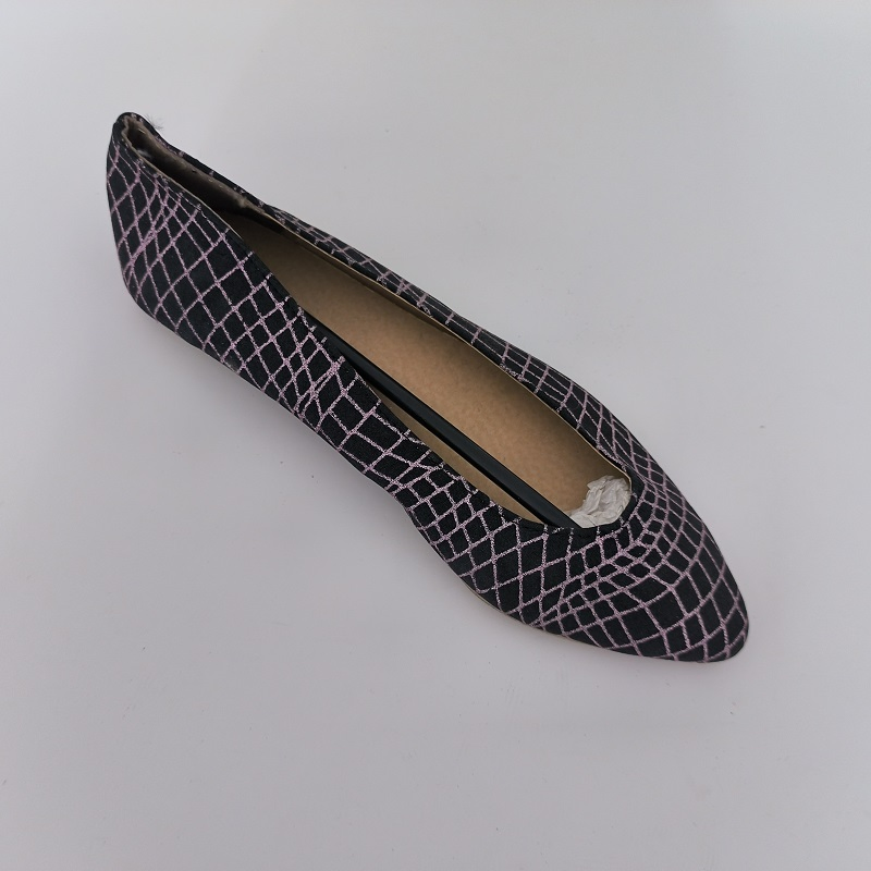Black &amp; Pink Grid Pattern Pointed-Toe Flats