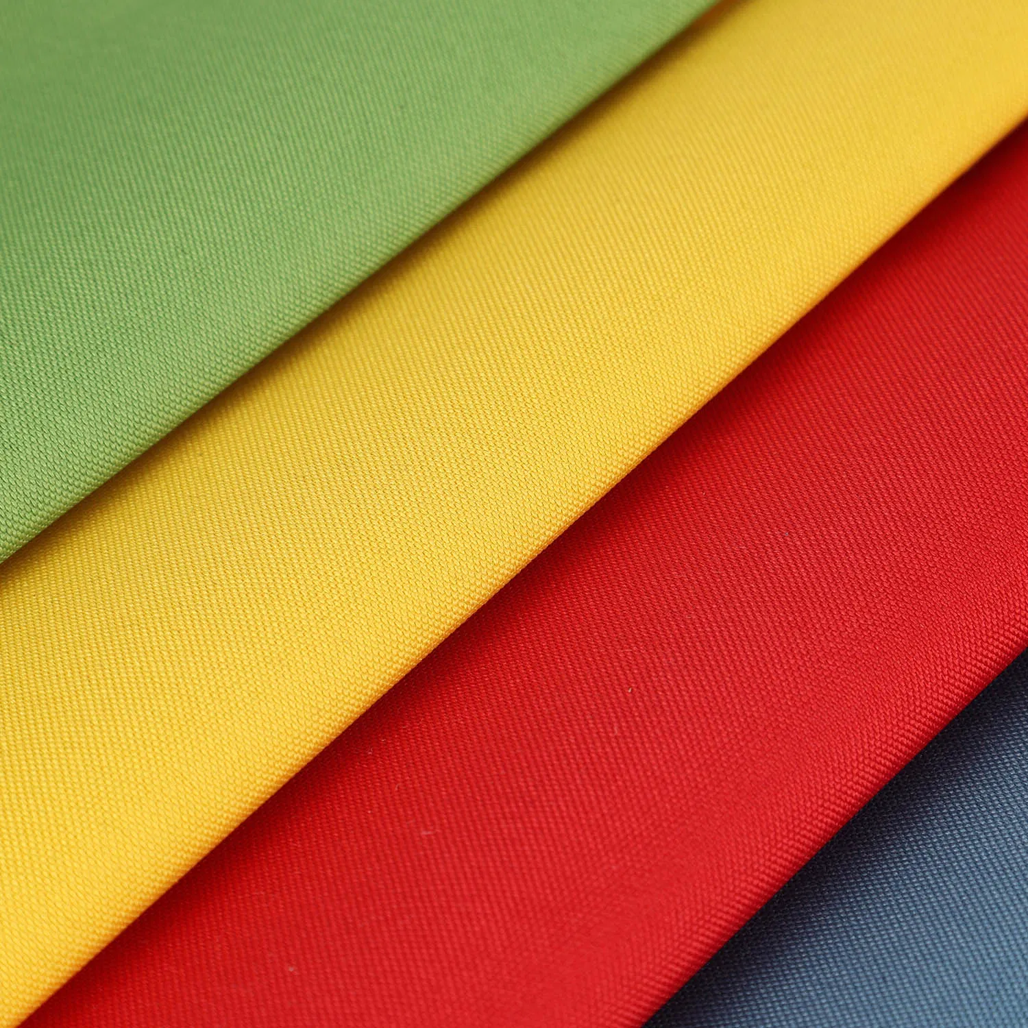 Polyester/Nylon Ripstop Waterproof PU/PVC/TPE Coated Laminating Film Printed Oxford for Luggage Bag Tent/Cover Rain Coat
