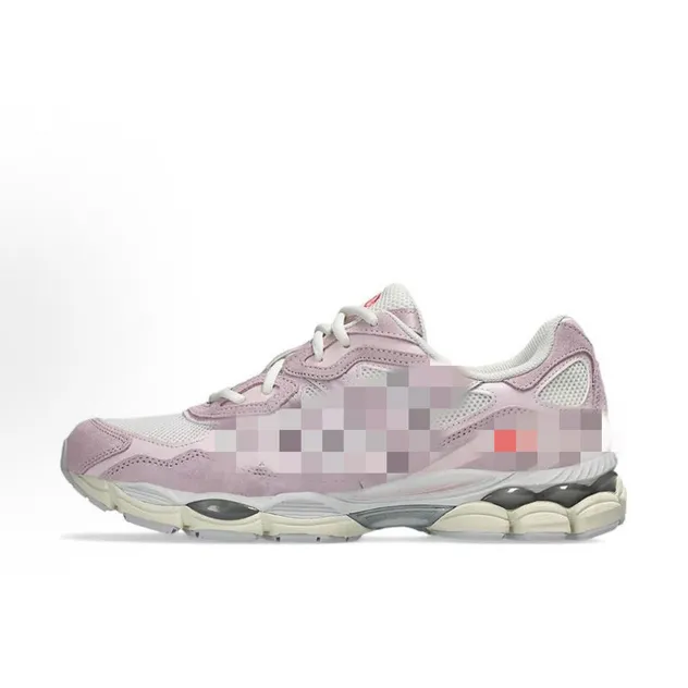Sneaker Detail 3