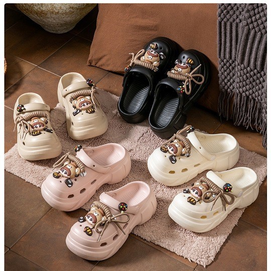Women's XH. 2025 Summer Anti-Slip Thick-Soled EVA Clogs Mules Cartoon Platform Toe-Cap Sandals Fashion Trend Model XH-E8827-2