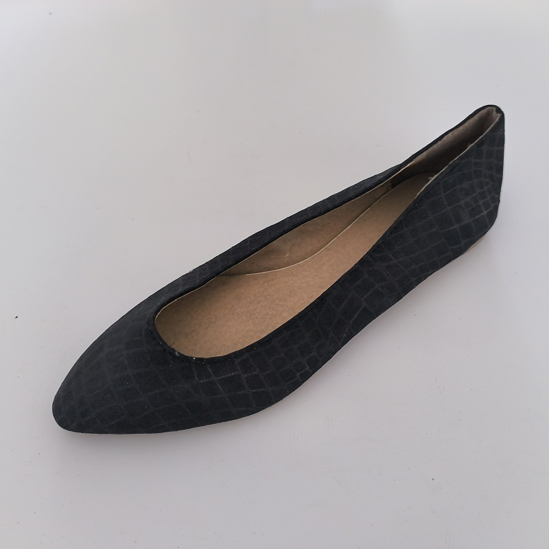 Black Crocodile Print Pointed-Toe Flats