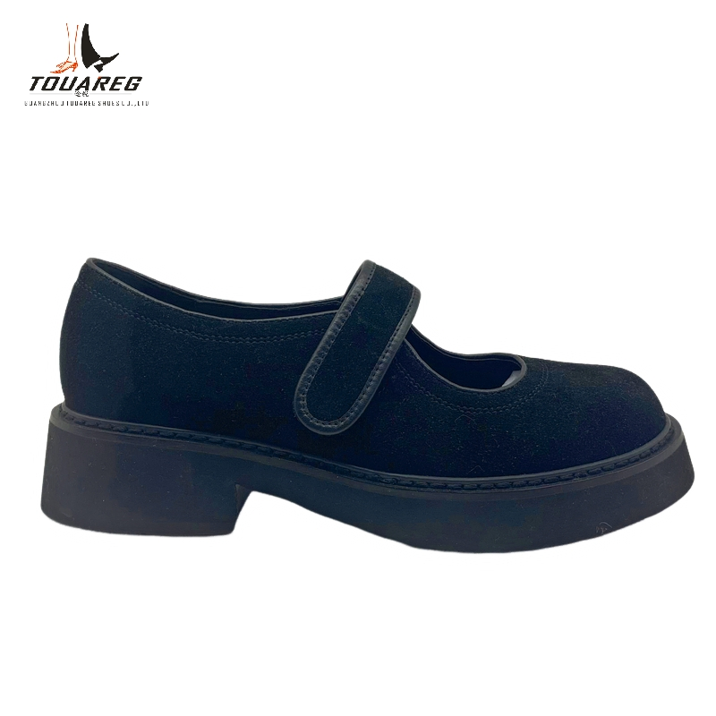 Stylish Women's Flats: Comfort Meets Luxury for Everyday Wear