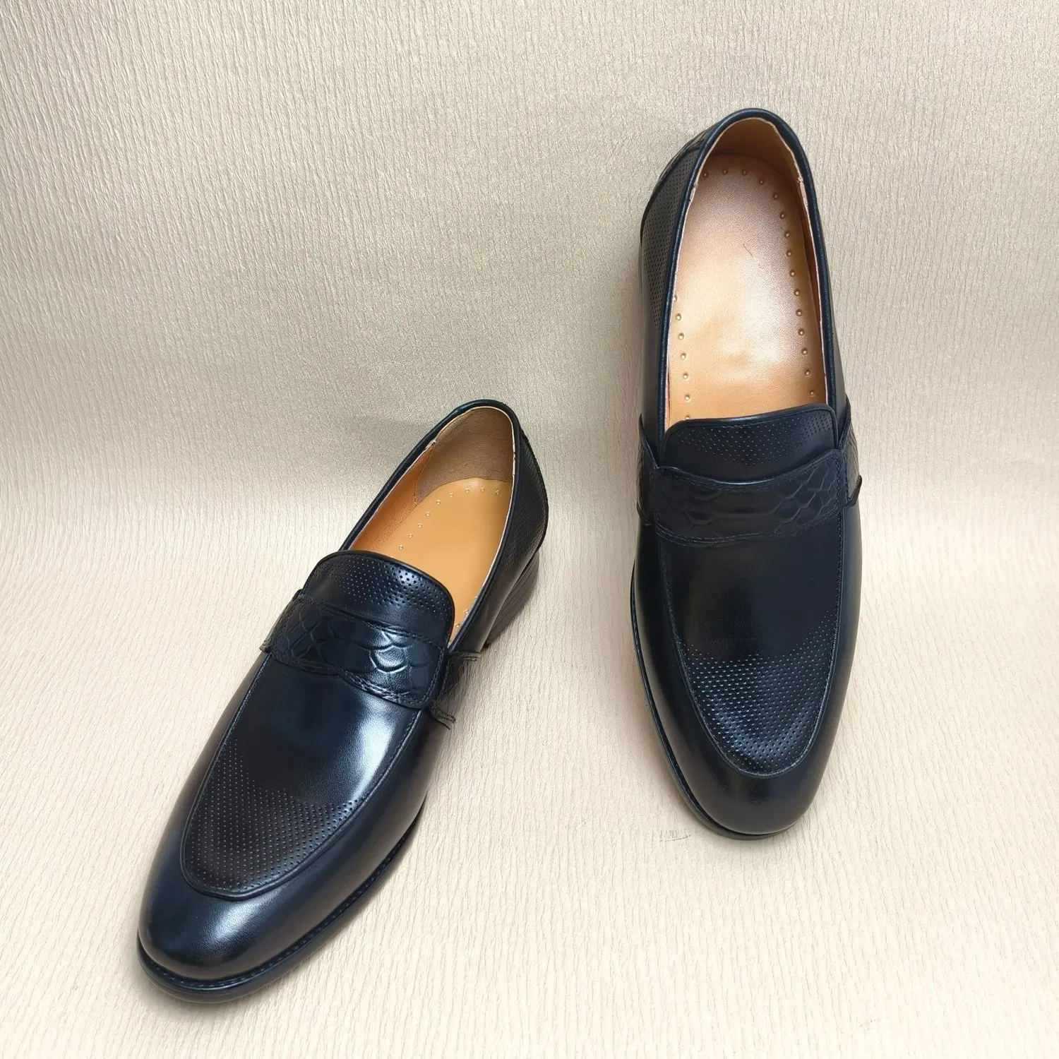 Stylish Handcrafted Leather Loafers for Men - Casual Office Wear