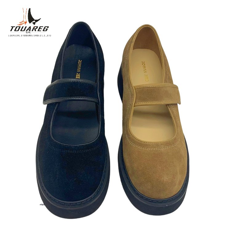 Stylish Women's Flats: Comfort Meets Luxury for Everyday Wear