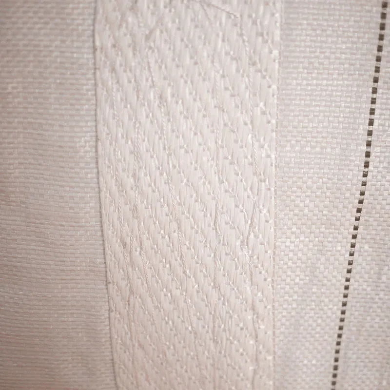 Detailed Photo 2