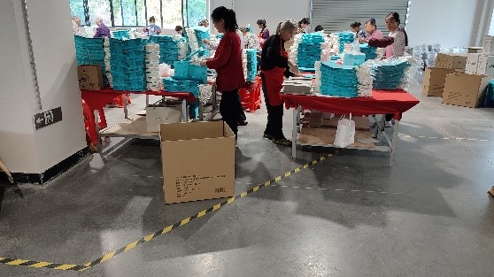 Packing finished industrial packaging bags for shipment — ChicBeauty Bag quality packaging process