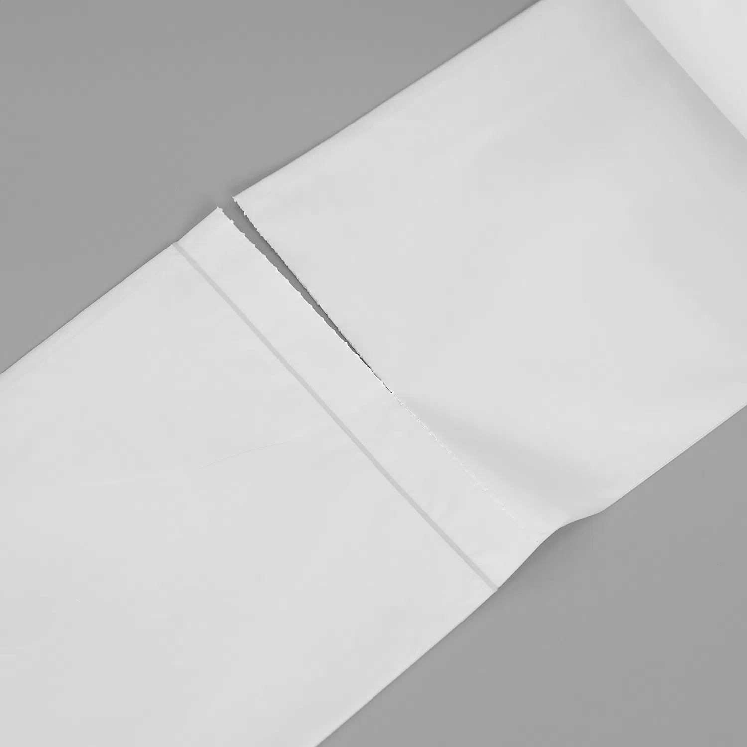 Heavy-Duty Polyethylene Storage Bags for Dry Cleaning Solutions