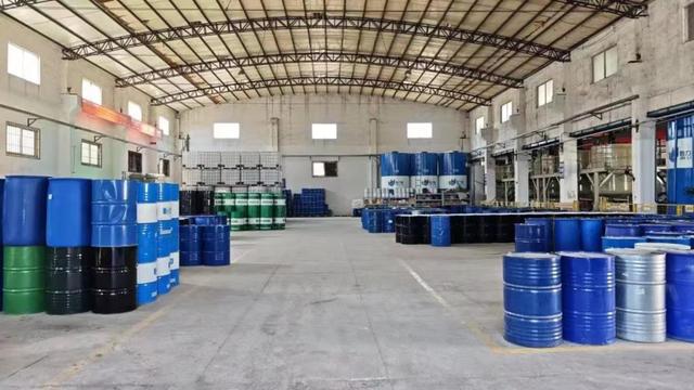 SHE Auto precision machining workshop with CNC equipment