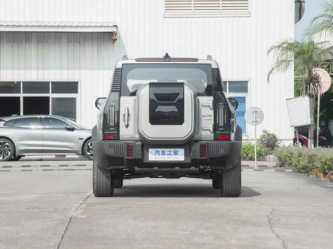 2025 Jetour Traveller 2.0td DCT Xwd Crossover Vehicle with Advanced Safety Features