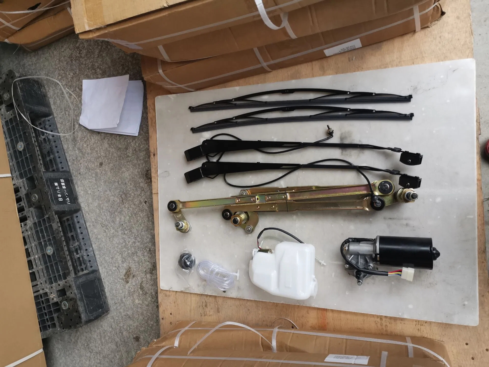 Bus Spare Body Parts Wiper Blade Wiper Arm Washer 24V/12V