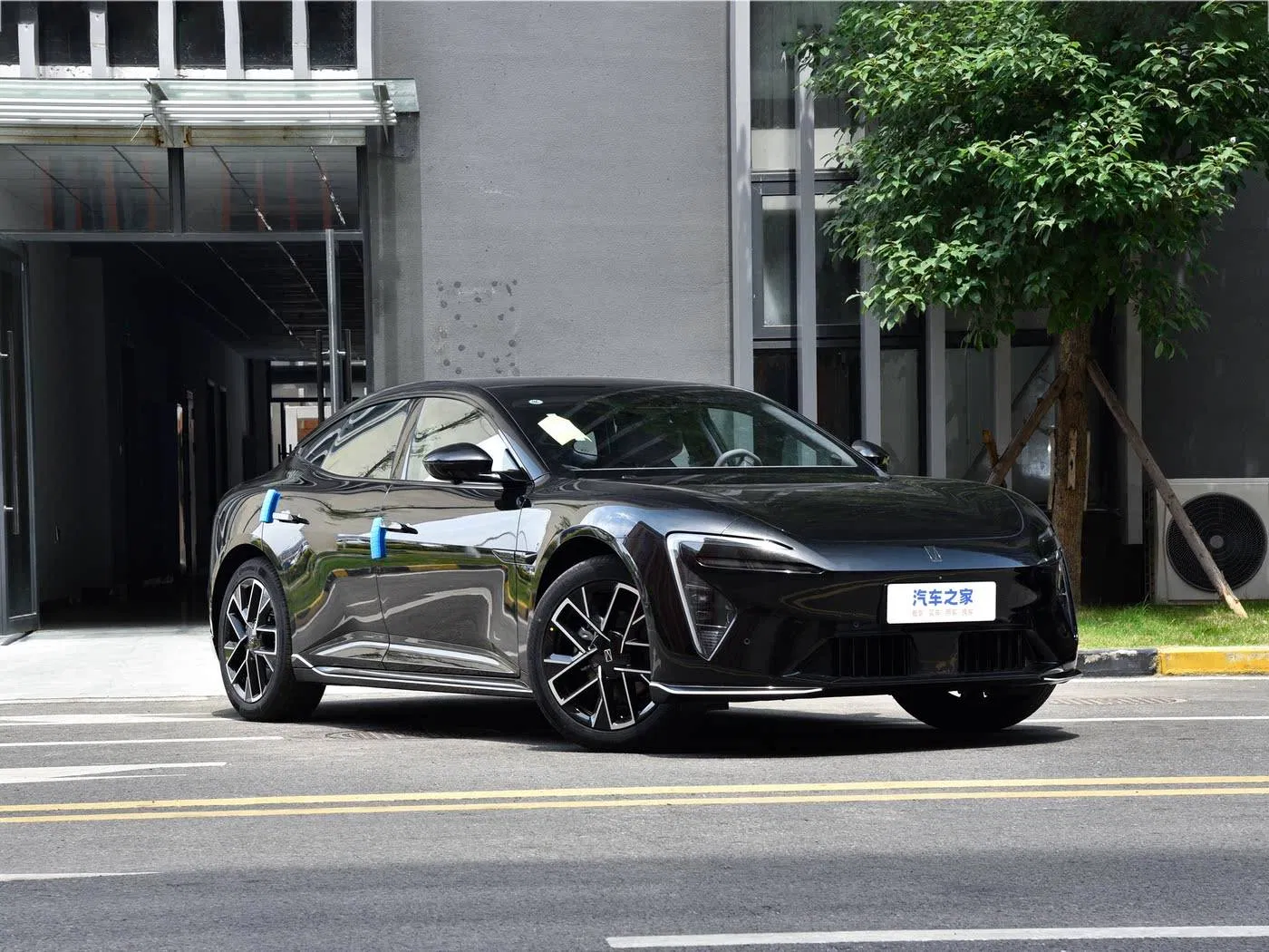 Changan Avatar 06 EV Sedan Car 2025 Max EV Strong Safety Electric New Energy Used Vehicle