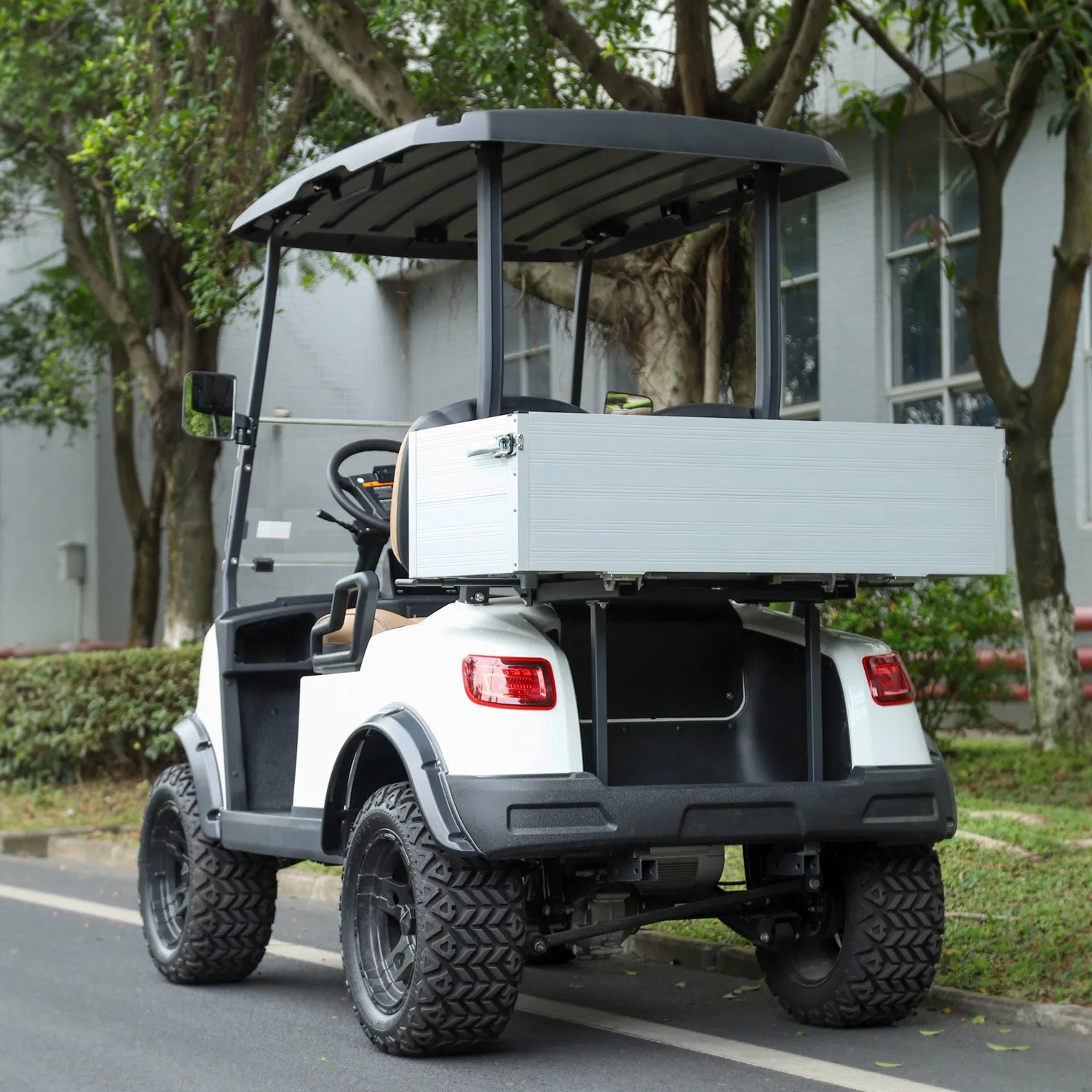 High Safety Electric Golf Utility Vehicle with Cargo Box