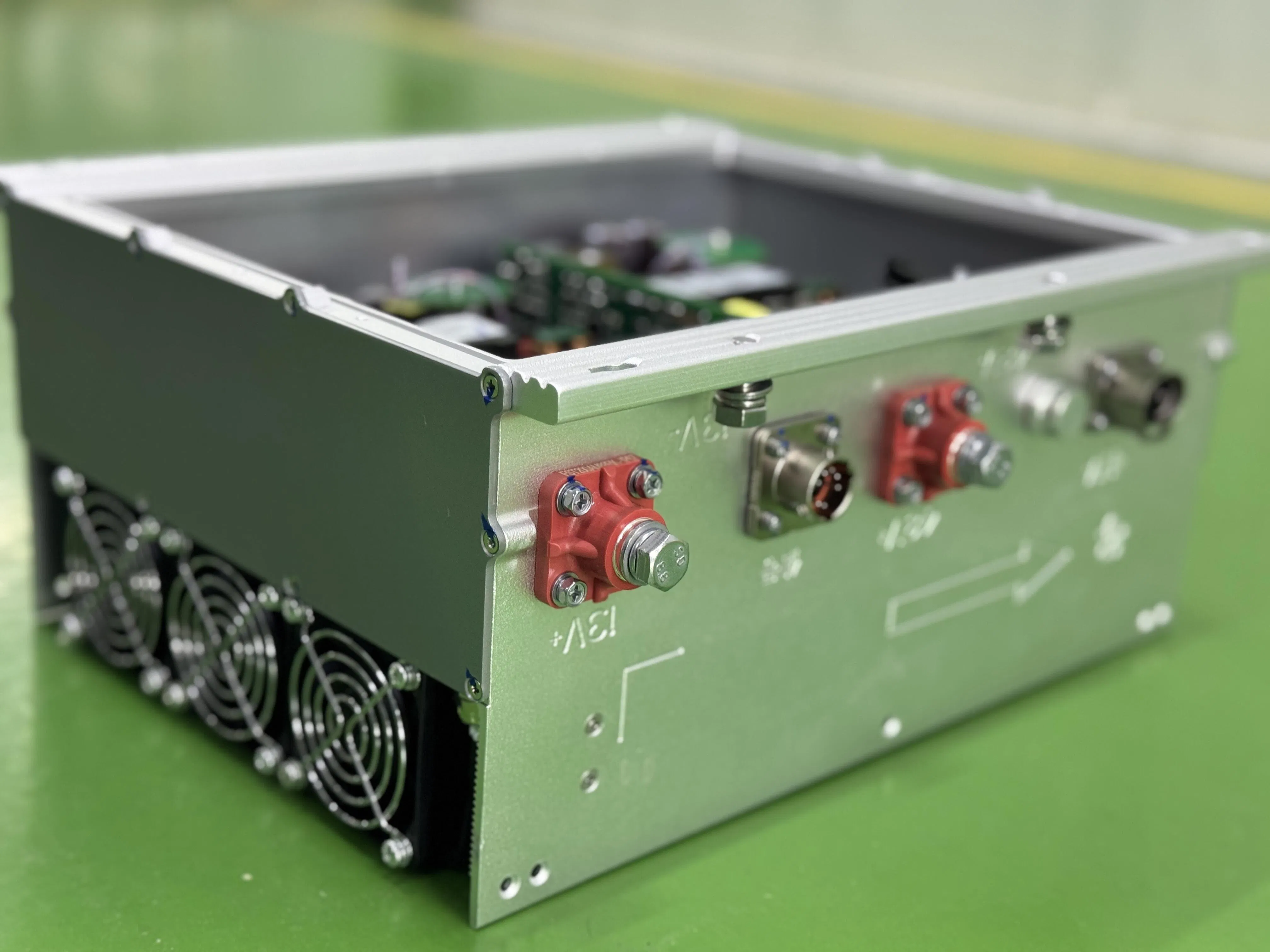 Highly Reliable DC DC Converter Supply Module for Battery Charging