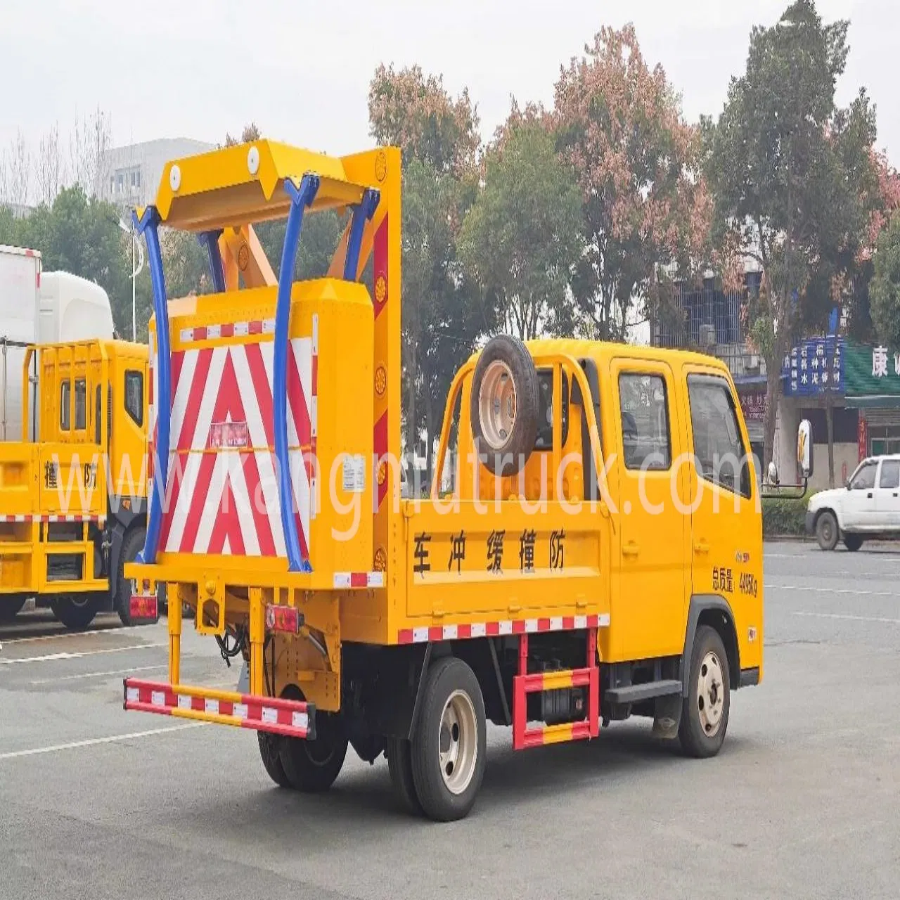 Foton S1 Dual Row Vehicle with Impact Prevention Buffer System for Urban Road Repair Safety