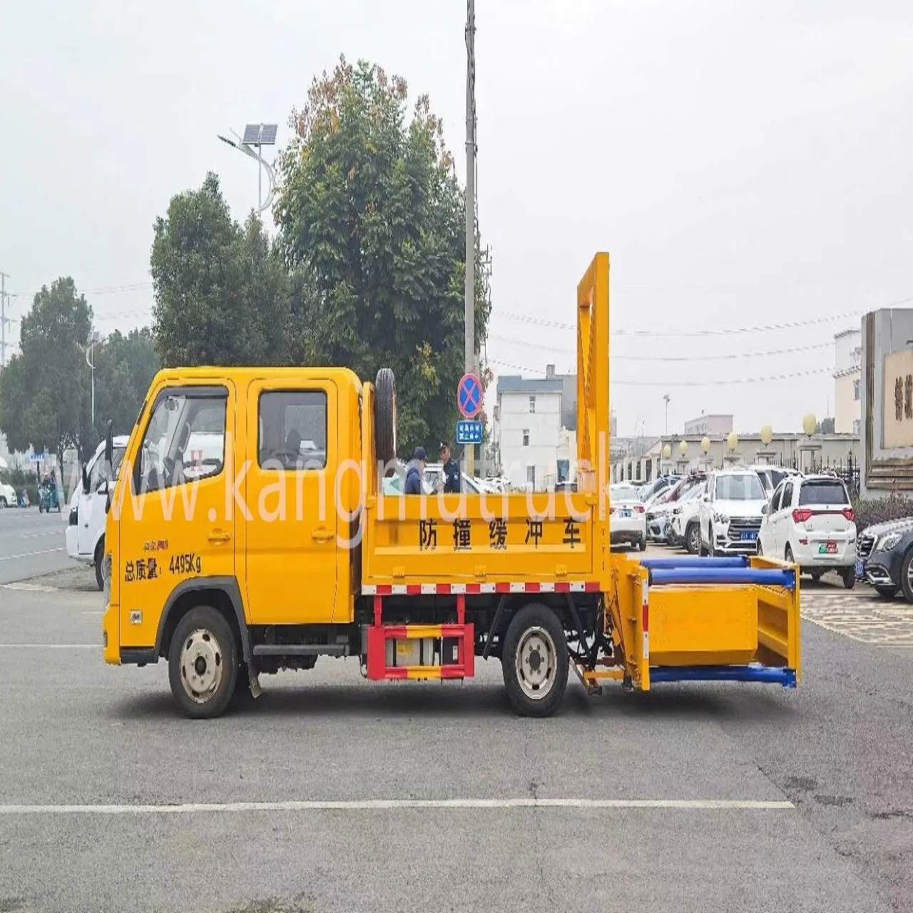Foton S1 Dual Row Vehicle with Impact Prevention Buffer System for Urban Road Repair Safety