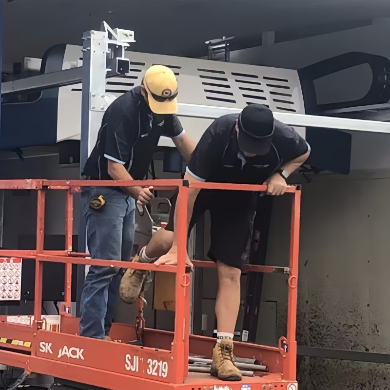 Automatic Touchless Car Wash Machine with Anti - Fog Windshield Treatment - Ideal for Cold - Climate Areas Car Washing Machine