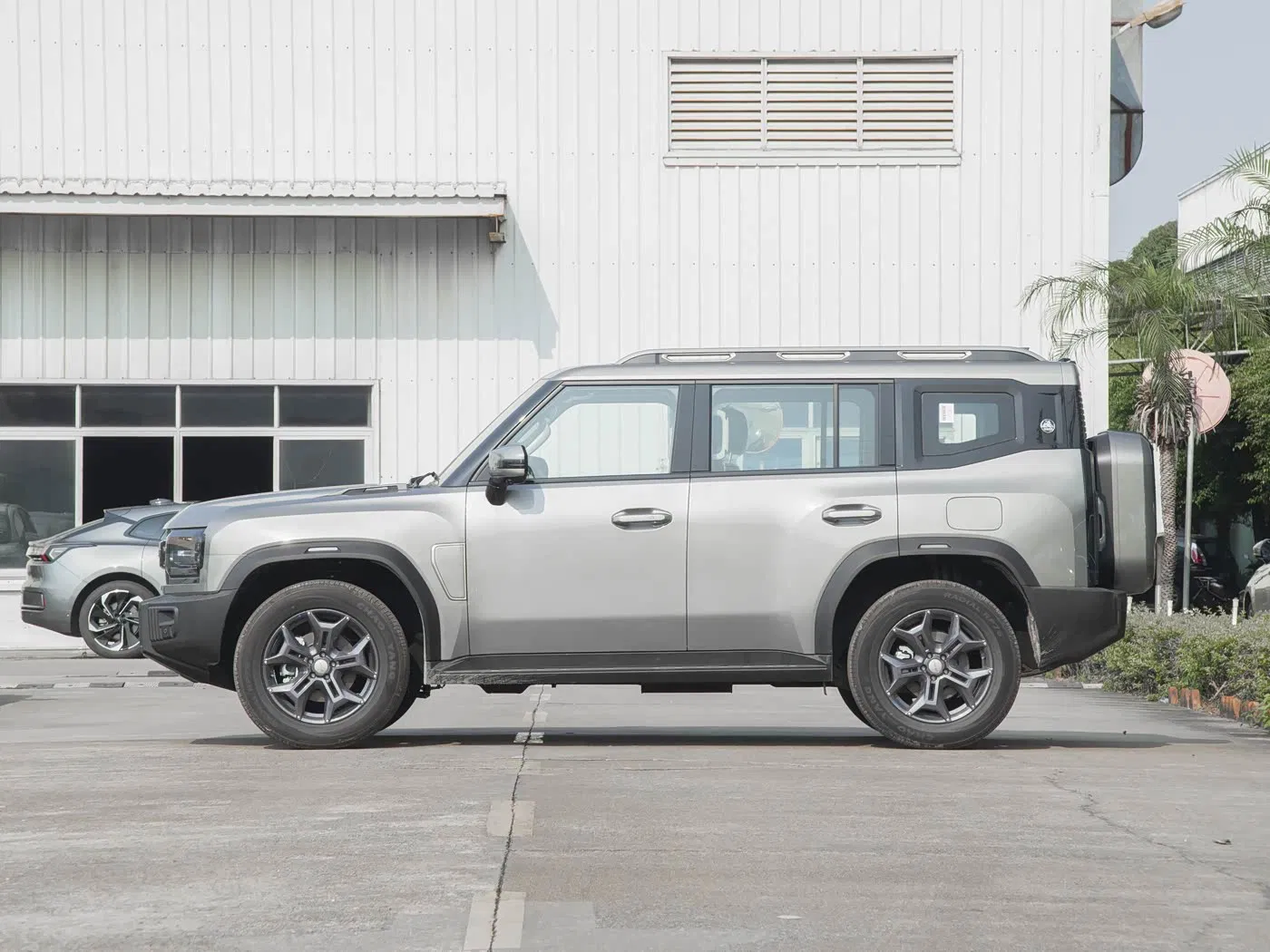 2025 Jetour Traveller 2.0td DCT Xwd Crossover Vehicle with Advanced Safety Features