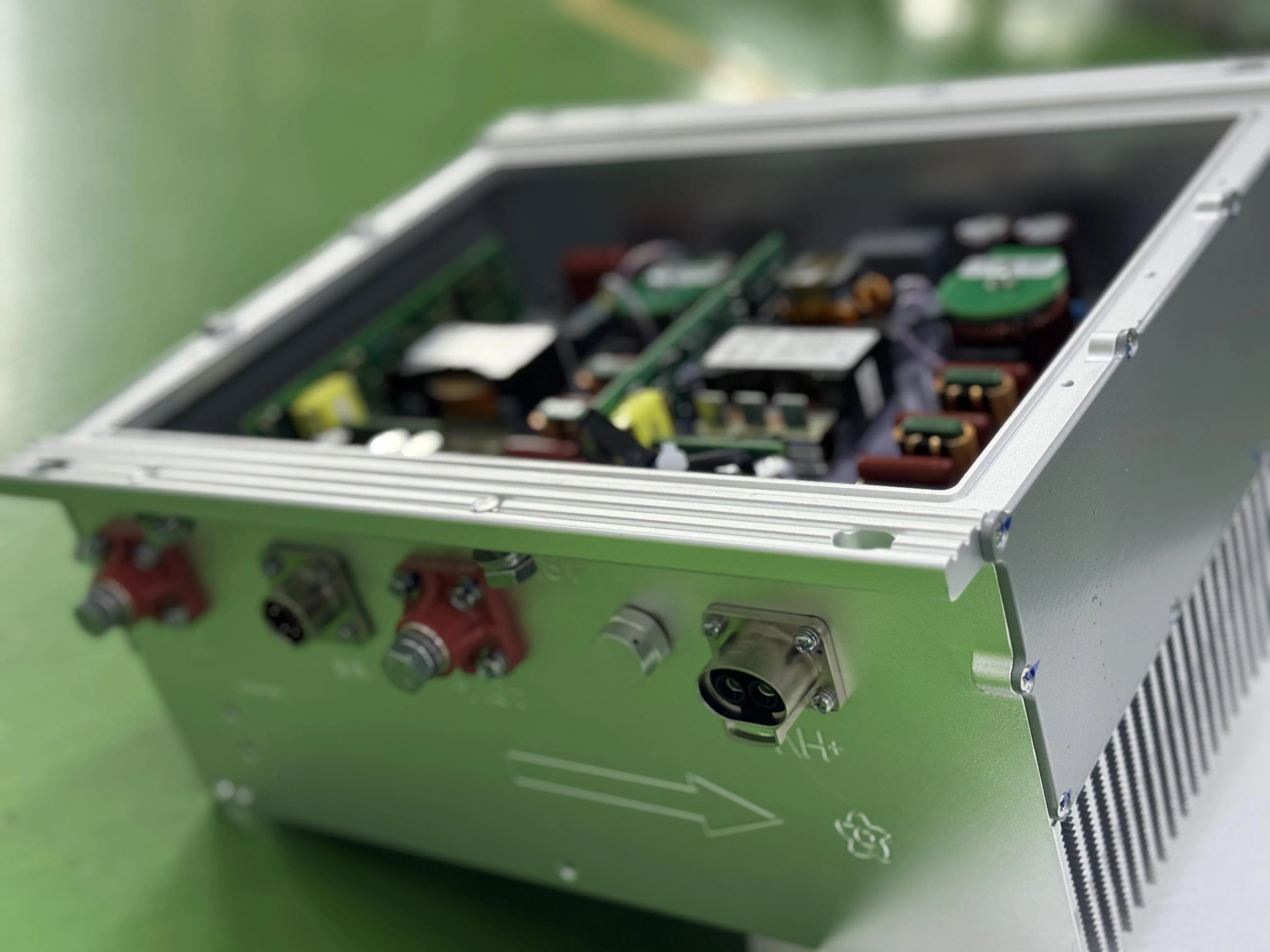 Highly Reliable DC DC Converter Supply Module for Battery Charging