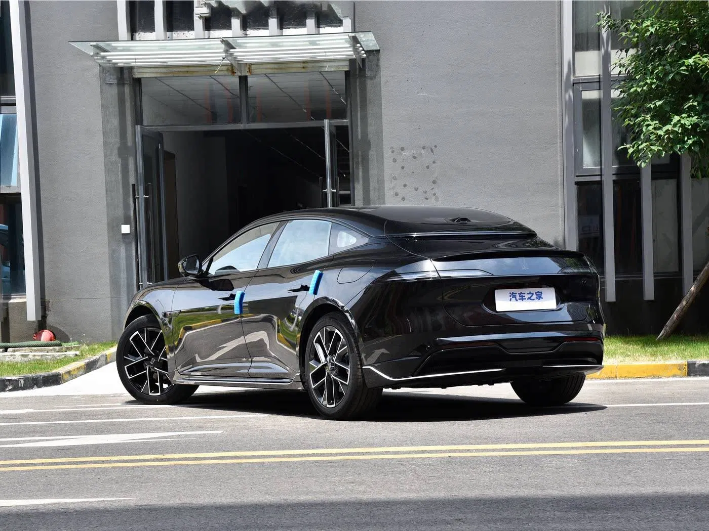 Changan Avatar 06 EV Sedan Car 2025 Max EV Strong Safety Electric New Energy Used Vehicle