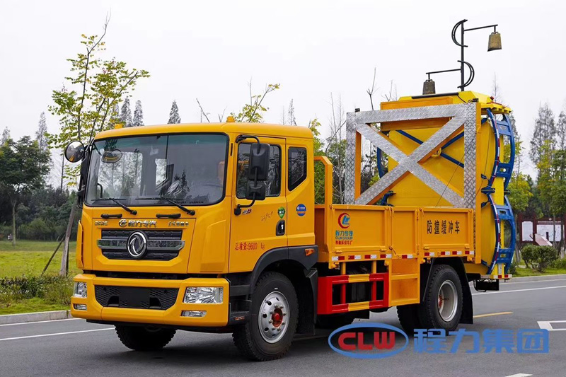 Dongfeng D9 100K Collision Safety Vehicle Medium-Duty Traffic Work Buffer Equipment