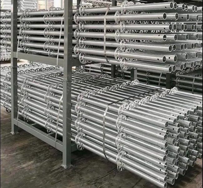 Reliable Kwikstage Scaffolding System for Secure Work Environments