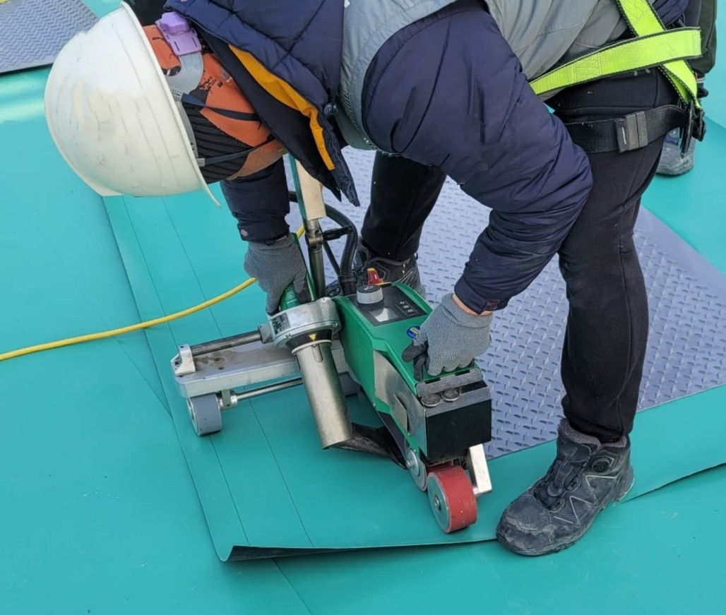 Fast Welding Reinforced Tpo Walkway Board Building Materials for Airport Waterproof
