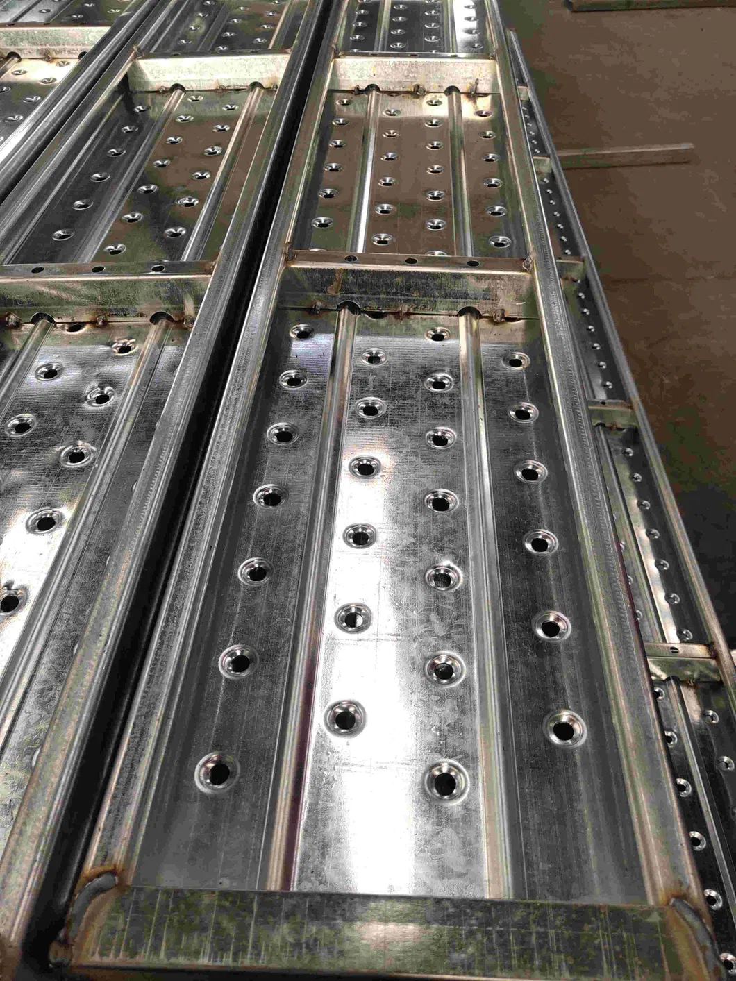 Steel Plank Main View